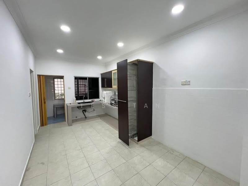 Rumah Teres 2-Tingkat untuk Disewa di Taman Wangsa Permai (Kepong) - Tess Tan - Kitchen - PropertyGuru.com.my