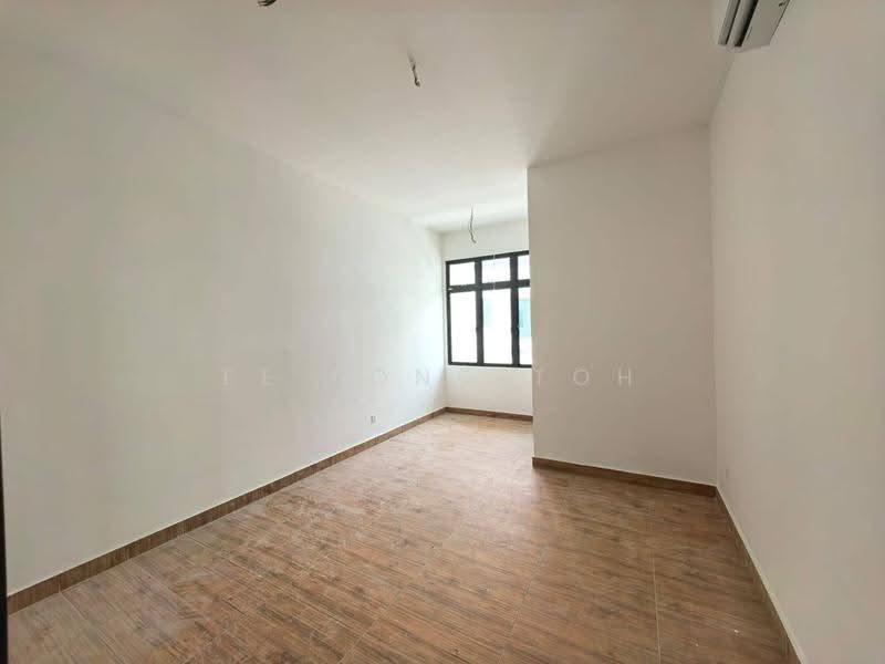 2-storey Terraced House for Sale in Taman Molek (Johor Bahru) - Ee Fong Toh - Interior - PropertyGuru.com.my