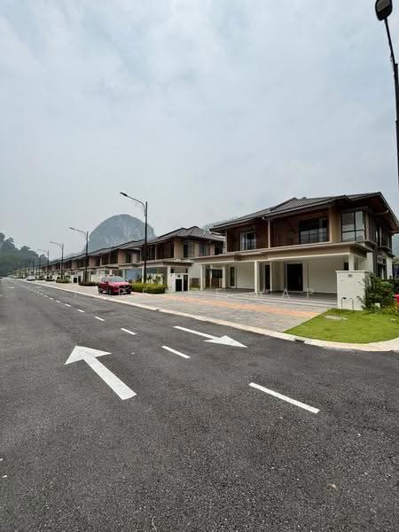 Rumah Berkembar untuk Dijual di Rawang (Selangor) - Terence Yap - Exterior - PropertyGuru.com.my