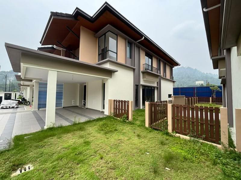 Rumah Berkembar untuk Dijual di Rawang (Selangor) - Terence Yap - Exterior - PropertyGuru.com.my