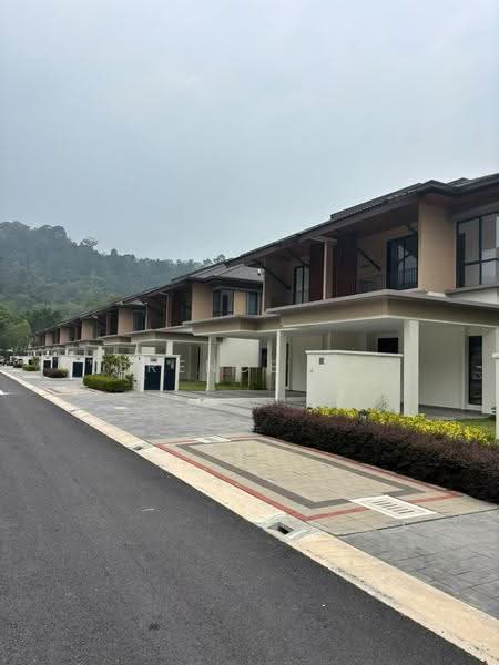 Rumah Berkembar untuk Dijual di Rawang (Selangor) - Terence Yap - Exterior - PropertyGuru.com.my
