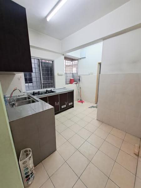 Pangsapuri untuk Disewa di Puncak Baiduri Apartment - Remy Lim - Kitchen - PropertyGuru.com.my