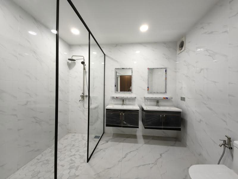 Condominium for Rent at Mont Kiara Pelangi - Jo Chen - Bathroom - PropertyGuru.com.my