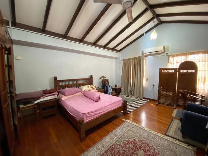 Rumah Berkembar untuk Dijual di Seksyen 9 (Shah Alam) - Salawati Busro - Bedroom - PropertyGuru.com.my