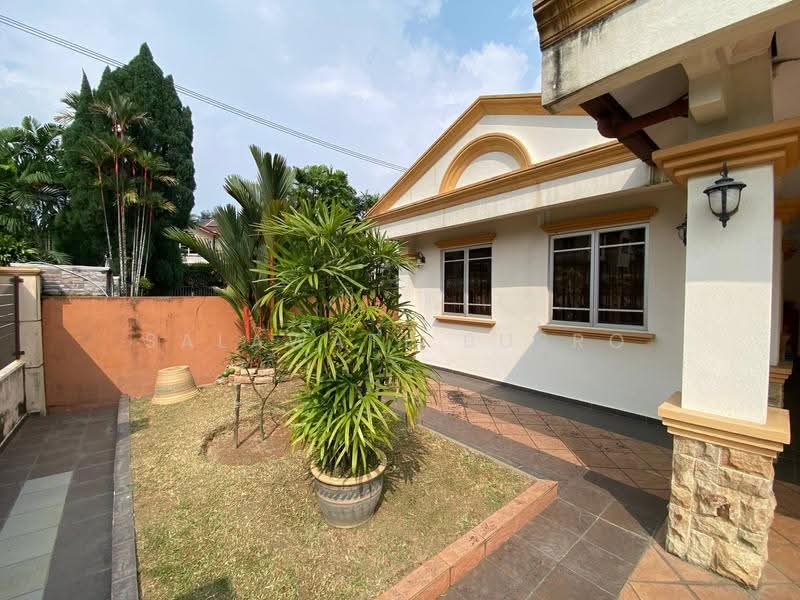 Rumah Berkembar untuk Dijual di Seksyen 9 (Shah Alam) - Salawati Busro - Exterior - PropertyGuru.com.my