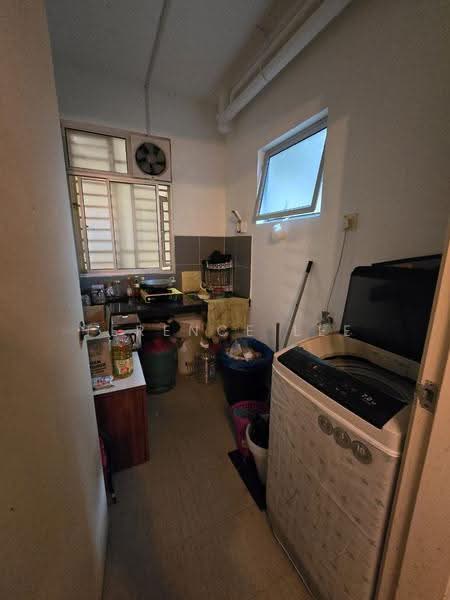 Apartment for Rent at De Bayu - Terence Lee - Kitchen - PropertyGuru.com.my