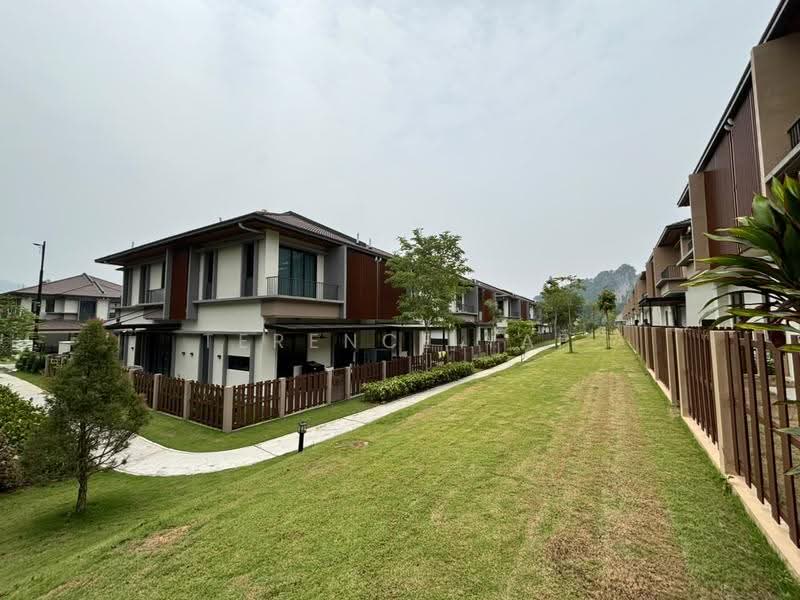Semi-Detached House for Sale in Rawang (Selangor) - Terence Yap - Exterior - PropertyGuru.com.my