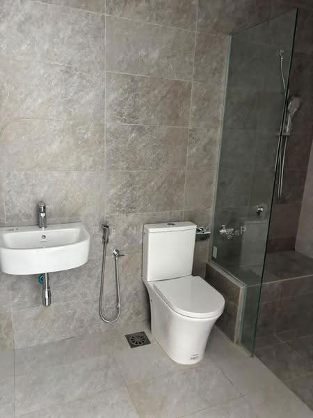 Semi-Detached House for Sale in Rawang (Selangor) - Terence Yap - Bathroom - PropertyGuru.com.my