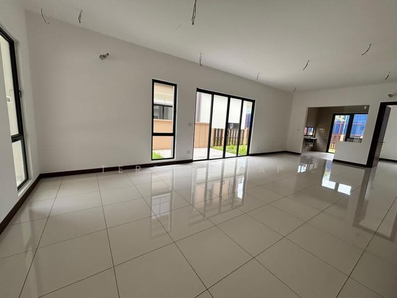 Semi-Detached House for Sale in Rawang (Selangor) - Terence Yap - Living Room - PropertyGuru.com.my