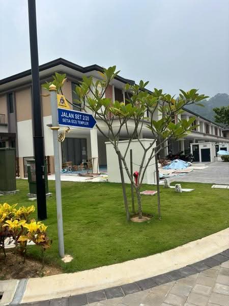 Semi-Detached House for Sale in Rawang (Selangor) - Terence Yap - Exterior - PropertyGuru.com.my