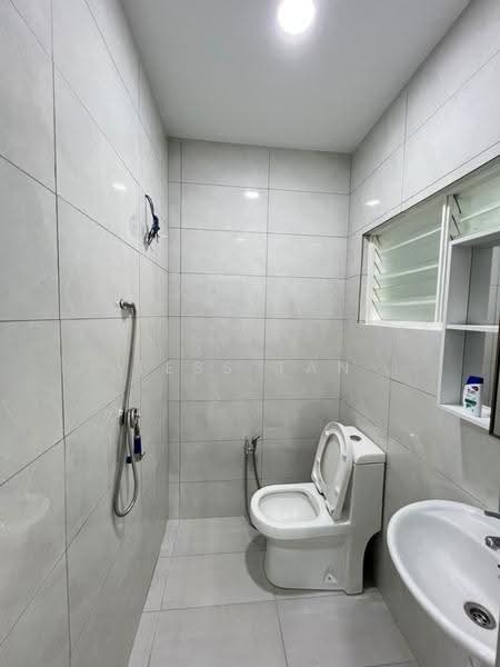 Rumah Teres 2-Tingkat untuk Disewa di Kepong (Kuala Lumpur) - Tess Tan - Bathroom - PropertyGuru.com.my