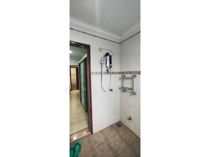 Pangsapuri untuk Disewa di Vista Bayu - Alvin Lim - Bathroom - PropertyGuru.com.my