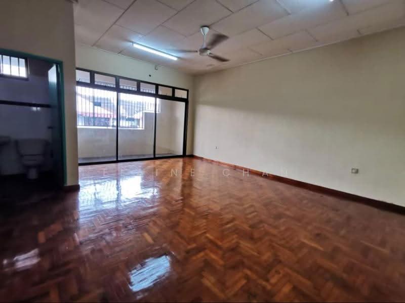 2-storey Terraced House for Sale in Taman Daya (Johor Bahru) - Elaine Chan - Bathroom - PropertyGuru.com.my
