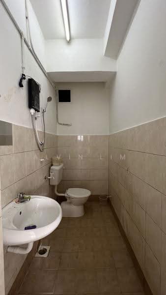Pangsapuri untuk Dijual di Vista Bayu - Alvin Lim - Bathroom - PropertyGuru.com.my