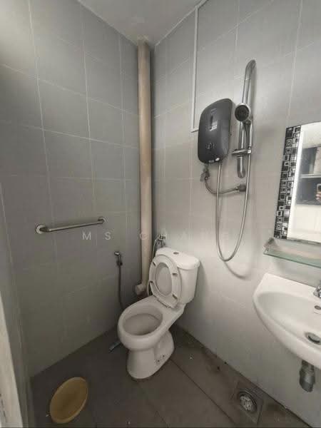 Rumah Teres 1-Tingkat untuk Disewa di Sungai Dua (Penang) - Ms Chang - Bathroom - PropertyGuru.com.my