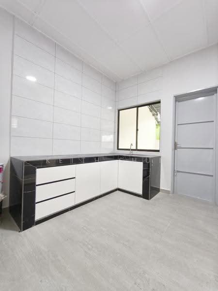 1-storey Terraced House for Sale in Taman Putri Kulai (Kulai) - Keith Shum - Kitchen - PropertyGuru.com.my