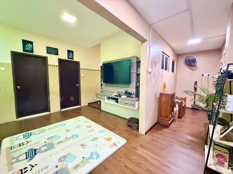 Rumah Teres 2-Tingkat untuk Dijual di Klang (Selangor) - Nur Alia Omar - Living Room - PropertyGuru.com.my