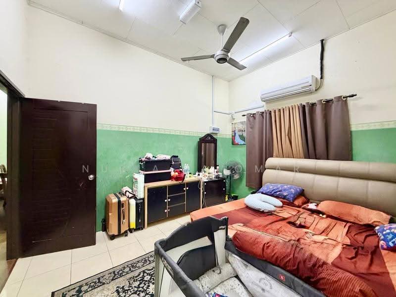 Rumah Teres 2-Tingkat untuk Dijual di Klang (Selangor) - Nur Alia Omar - Bedroom - PropertyGuru.com.my