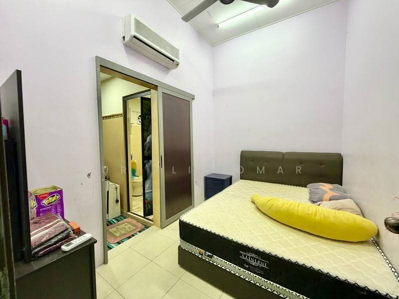 Rumah Teres 2-Tingkat untuk Dijual di Klang (Selangor) - Nur Alia Omar - Bedroom - PropertyGuru.com.my