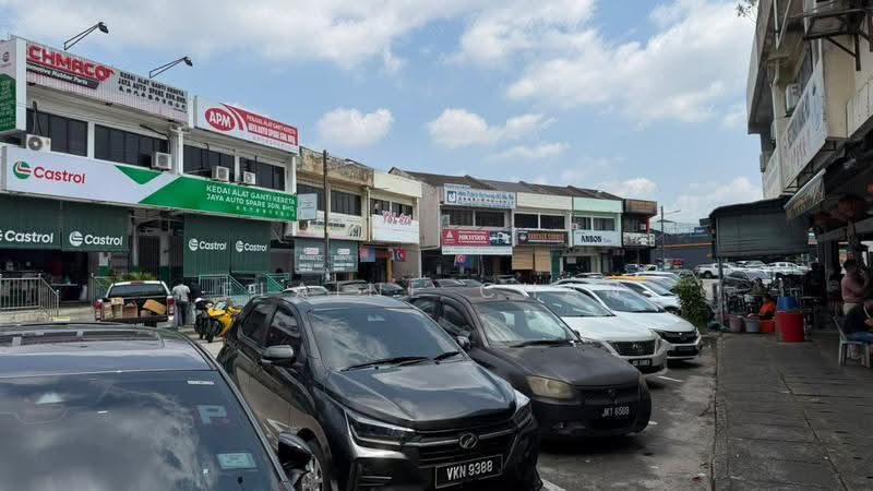 Shop for Rent in Taman Johor Jaya (Johor Bahru) - Elaine Chan - Exterior - PropertyGuru.com.my