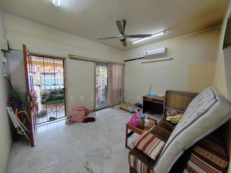 2-storey Terraced House for Sale in Taman Muda (Ampang) - Eric Liew - Living Room - PropertyGuru.com.my