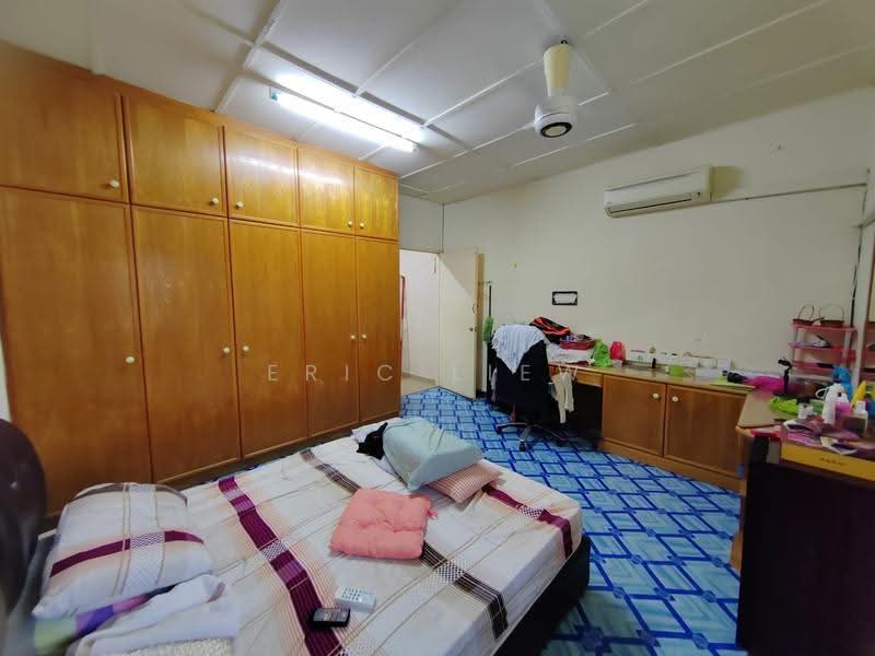 2-storey Terraced House for Sale in Taman Muda (Ampang) - Eric Liew - Bedroom - PropertyGuru.com.my