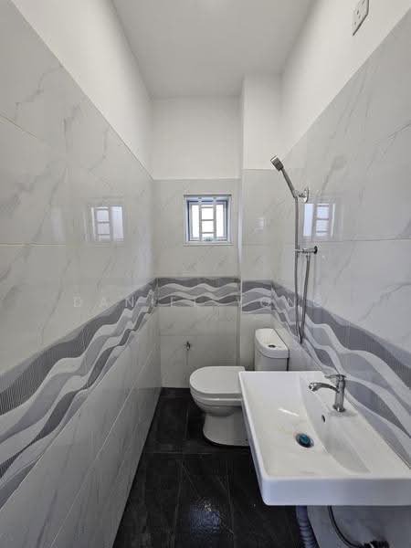 2-storey Terraced House for Sale in Taman Cahaya Masai (Pasir Gudang) - Daniel Yong - Bathroom - PropertyGuru.com.my