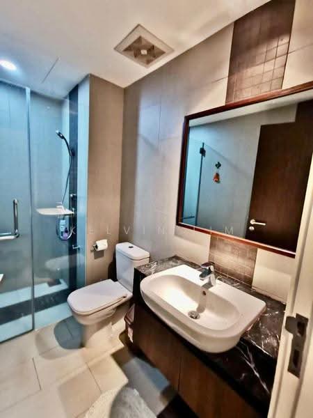 Kondominium untuk Dijual di The Landmark - Kelvin Lim - Bathroom - PropertyGuru.com.my