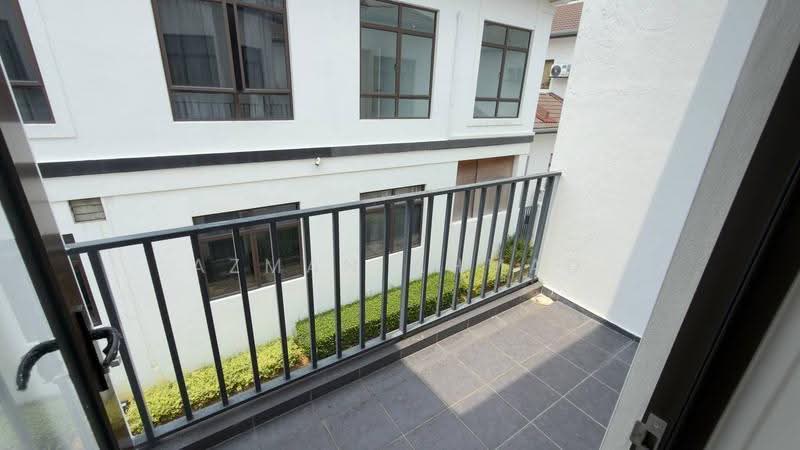 Rumah Berkembar untuk Dijual di Eco Grandeur (Puncak Alam) - Azman Ahmad - PropertyGuru.com.my