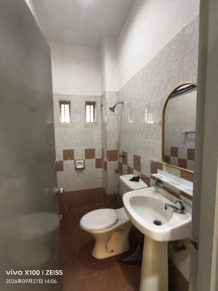 1-storey Terraced House for Rent in Bandar Bukit Raja (Klang) - Alvin Lim - Bathroom - PropertyGuru.com.my