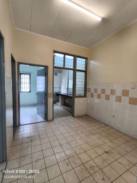1-storey Terraced House for Rent in Bandar Bukit Raja (Klang) - Alvin Lim - Kitchen - PropertyGuru.com.my