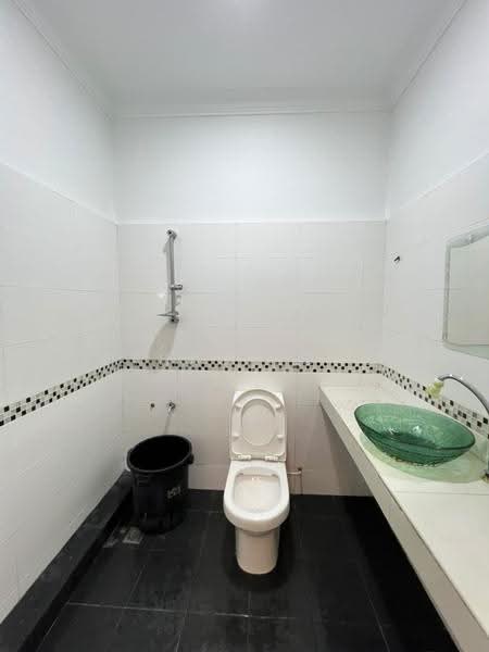 Rumah Teres 2-Tingkat untuk Disewa di Kepong (Kuala Lumpur) - Ethan Loke - Bathroom - PropertyGuru.com.my