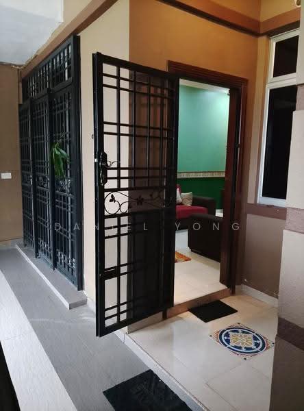 1-storey Terraced House for Sale in Mutiara Rini (Skudai) - Daniel Yong - Entrance - PropertyGuru.com.my