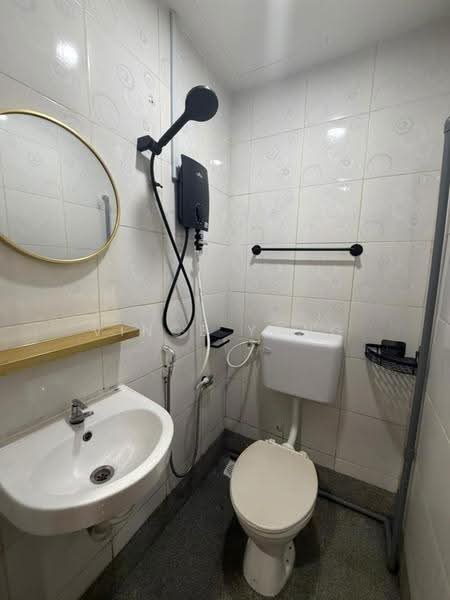Rumah Teres 2-Tingkat untuk Disewa di Brickfields (Kuala Lumpur) - Vince Yong - Bathroom - PropertyGuru.com.my