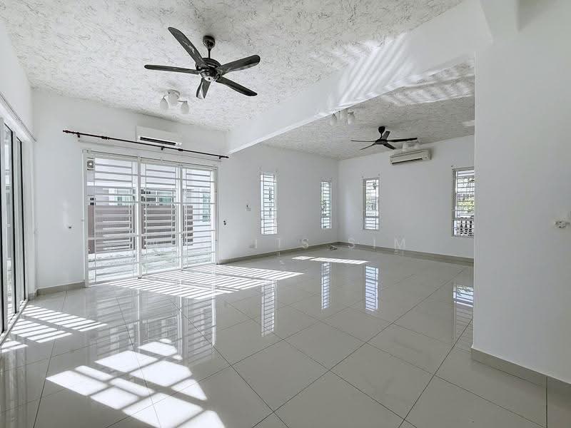 Semi-Detached House for Sale in Bayan Lepas (Penang) - Welwits Sim - Living Room - PropertyGuru.com.my