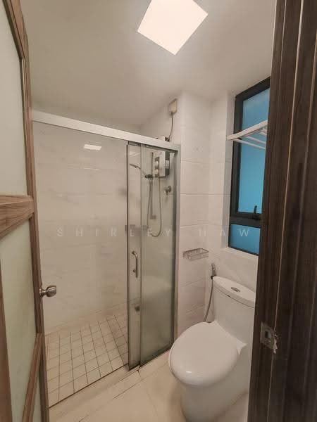 Apartment for Sale at Starview Bay @ Forest City - Shirley Haw - Bathroom - PropertyGuru.com.my
