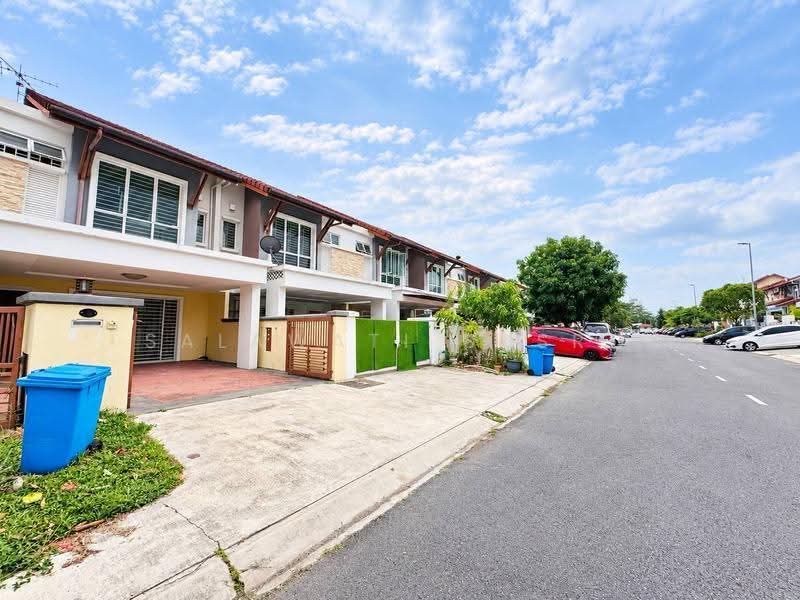 Terraced House for Sale in Shah Alam (Selangor) - Salawati Busro - Exterior - PropertyGuru.com.my
