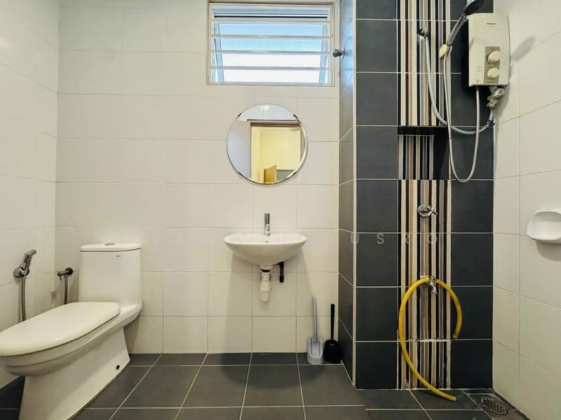 Terraced House for Sale in Shah Alam (Selangor) - Salawati Busro - Bathroom - PropertyGuru.com.my