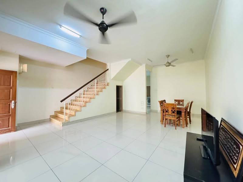 Terraced House for Sale in Shah Alam (Selangor) - Salawati Busro - Living Room - PropertyGuru.com.my