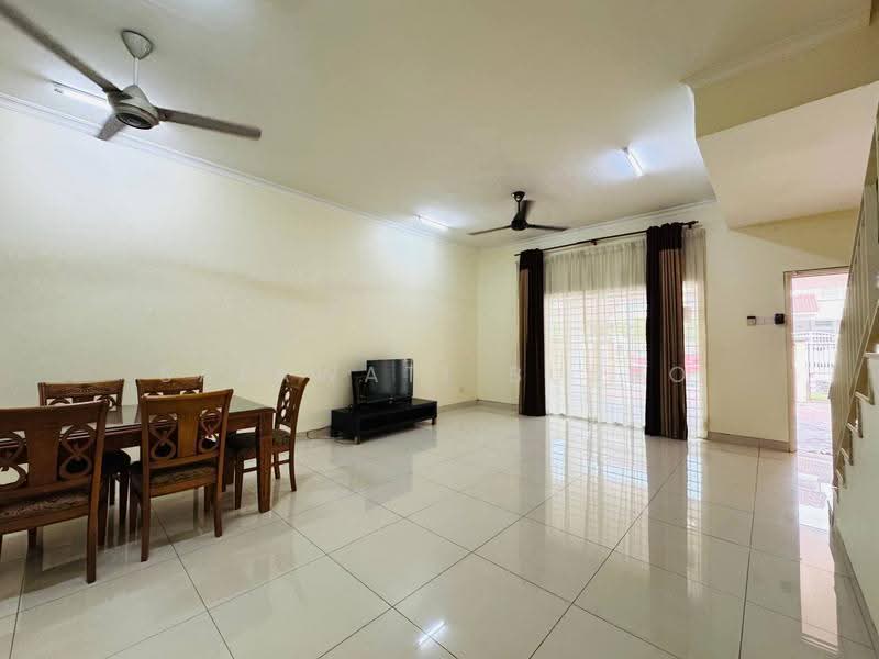 Terraced House for Sale in Shah Alam (Selangor) - Salawati Busro - Living Room - PropertyGuru.com.my