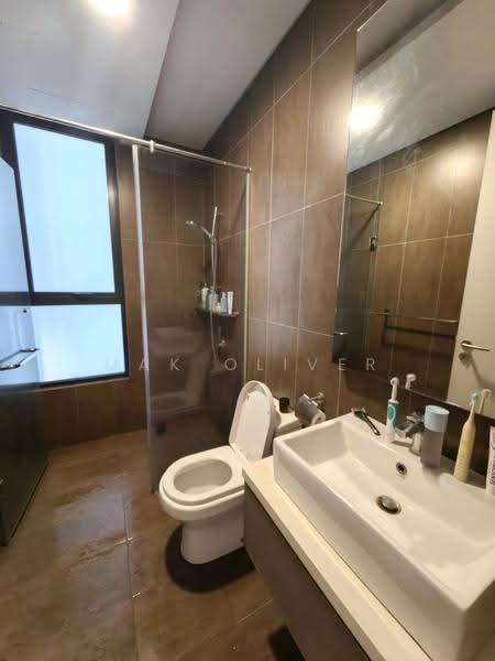 Kondominium untuk Dijual di The Rainz - Mak Oliver - Bathroom - PropertyGuru.com.my