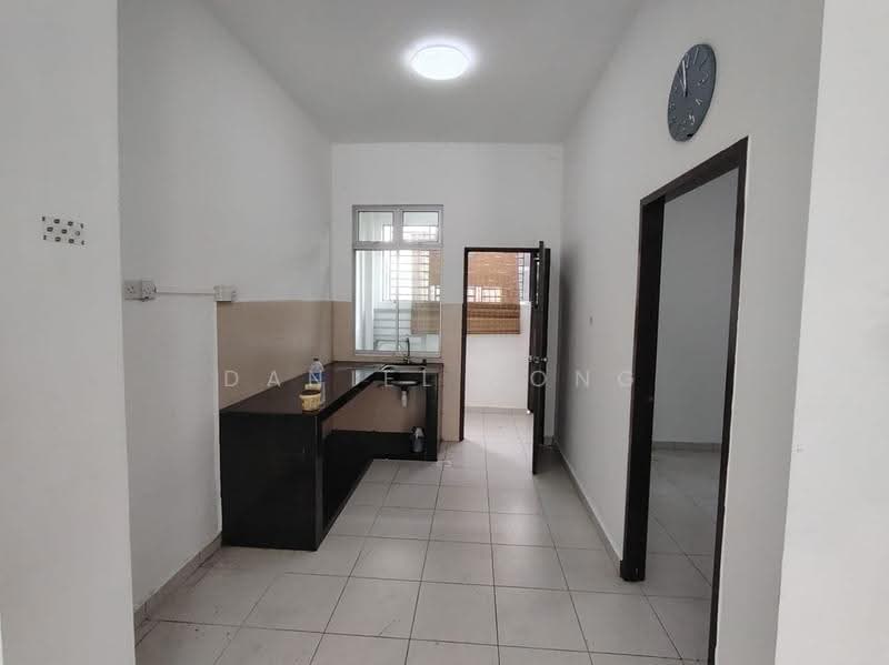 Rumah Teres 2-Tingkat untuk Disewa di Taman Pulai Mutiara (Iskandar Puteri (Nusajaya)) - Daniel Yong - Kitchen - PropertyGuru.com.my