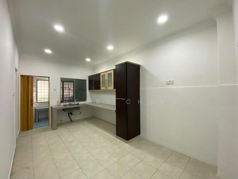 Rumah Teres 2-Tingkat untuk Disewa di Kepong (Kuala Lumpur) - Sherry Chang - Kitchen - PropertyGuru.com.my