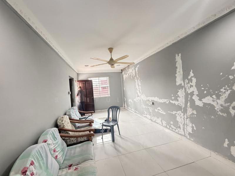 2-storey Terraced House for Sale in Taman Rasah Jaya (Rasah) - Shaiful Rudy - Living Room - PropertyGuru.com.my