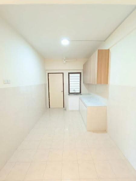 Apartment for Rent at Bayu Puteri 3 - Nikko Soh - Kitchen - PropertyGuru.com.my