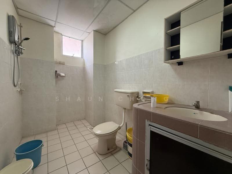 Kondominium untuk Disewa di Green Acre - Shaun Chong - Bathroom - PropertyGuru.com.my