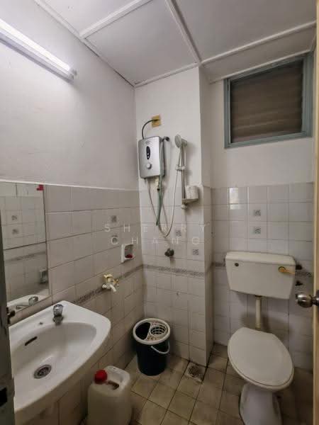 Condominium for Sale at Menara Sri Damansara (SD Tower) - Sherry Chang - Bathroom - PropertyGuru.com.my