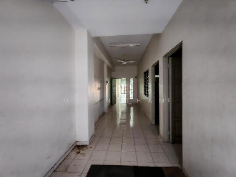 Kedai untuk Disewa di Kampung Pasir (Pantai) - Gavin Tham - Corridor - PropertyGuru.com.my