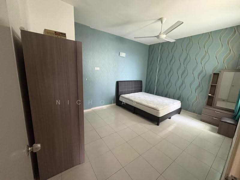 Apartment for Sale at Seri Tecoma - Nicholas Lee - Bedroom - PropertyGuru.com.my