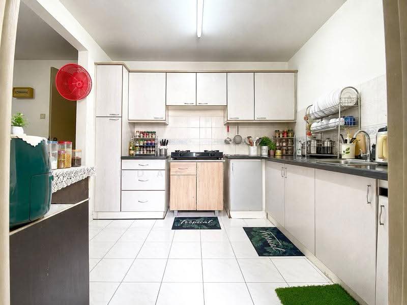 Kondominium untuk Dijual di Pantai Hillpark 2 - Firdaus Husin - Kitchen - PropertyGuru.com.my